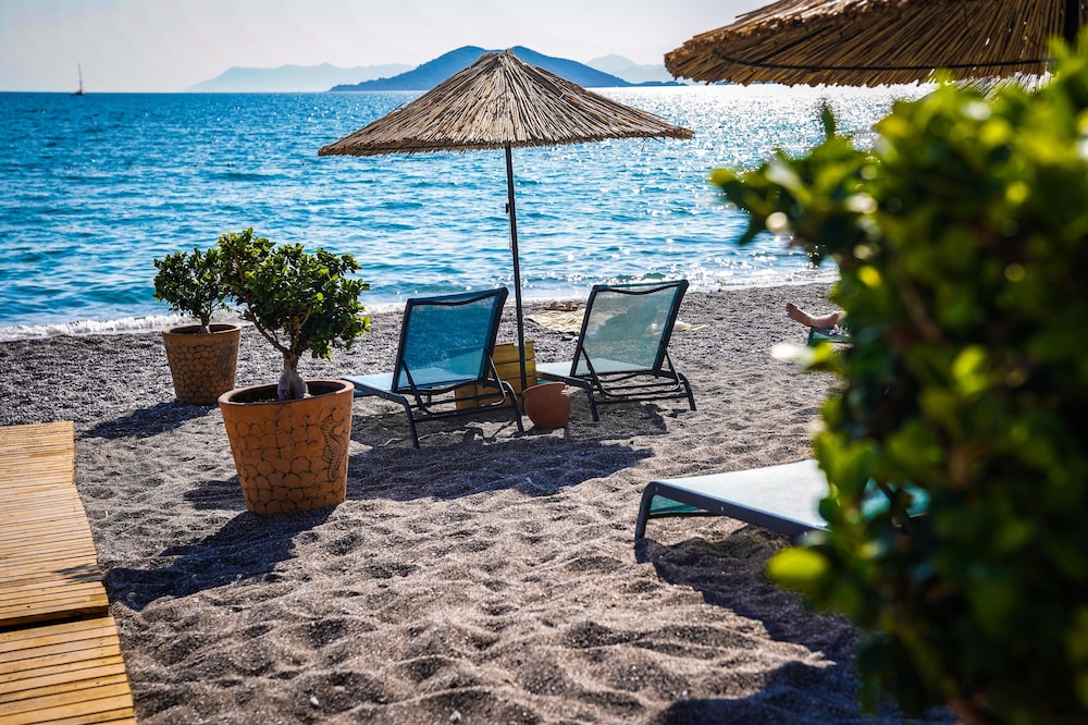 Uras Beach Hotel 42/50