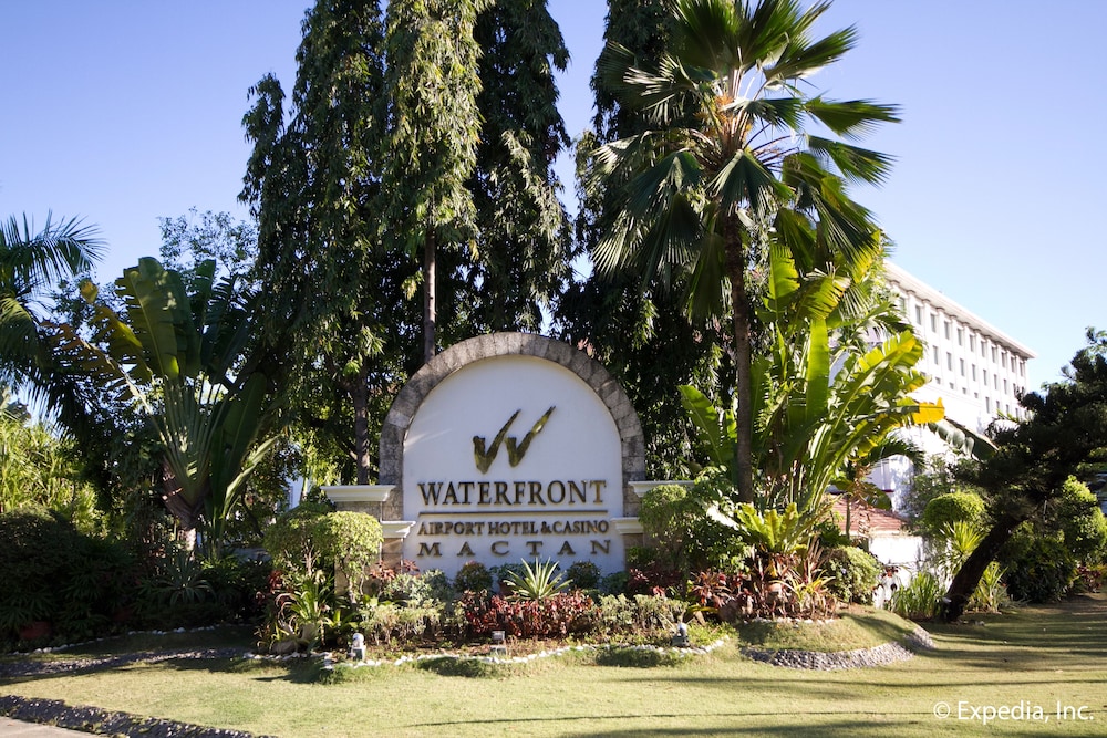 Waterfront Airport Hotel Casino Mactan 47/50
