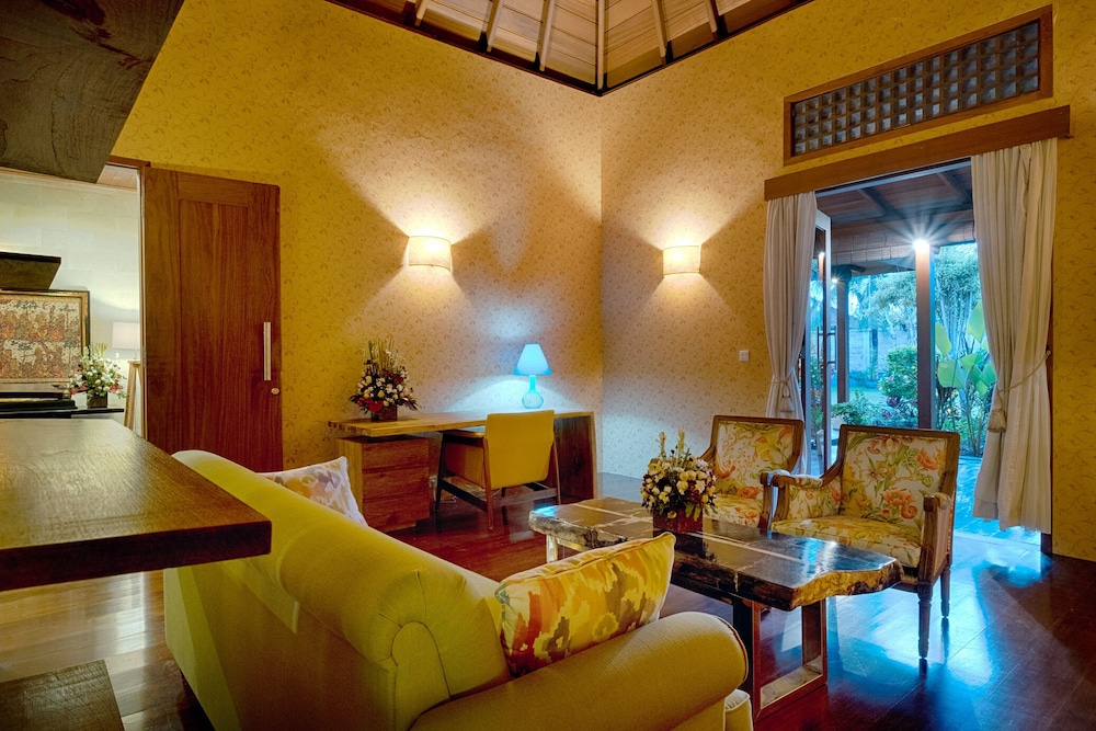 Kutus Kutus Ketewel Villa 17/34