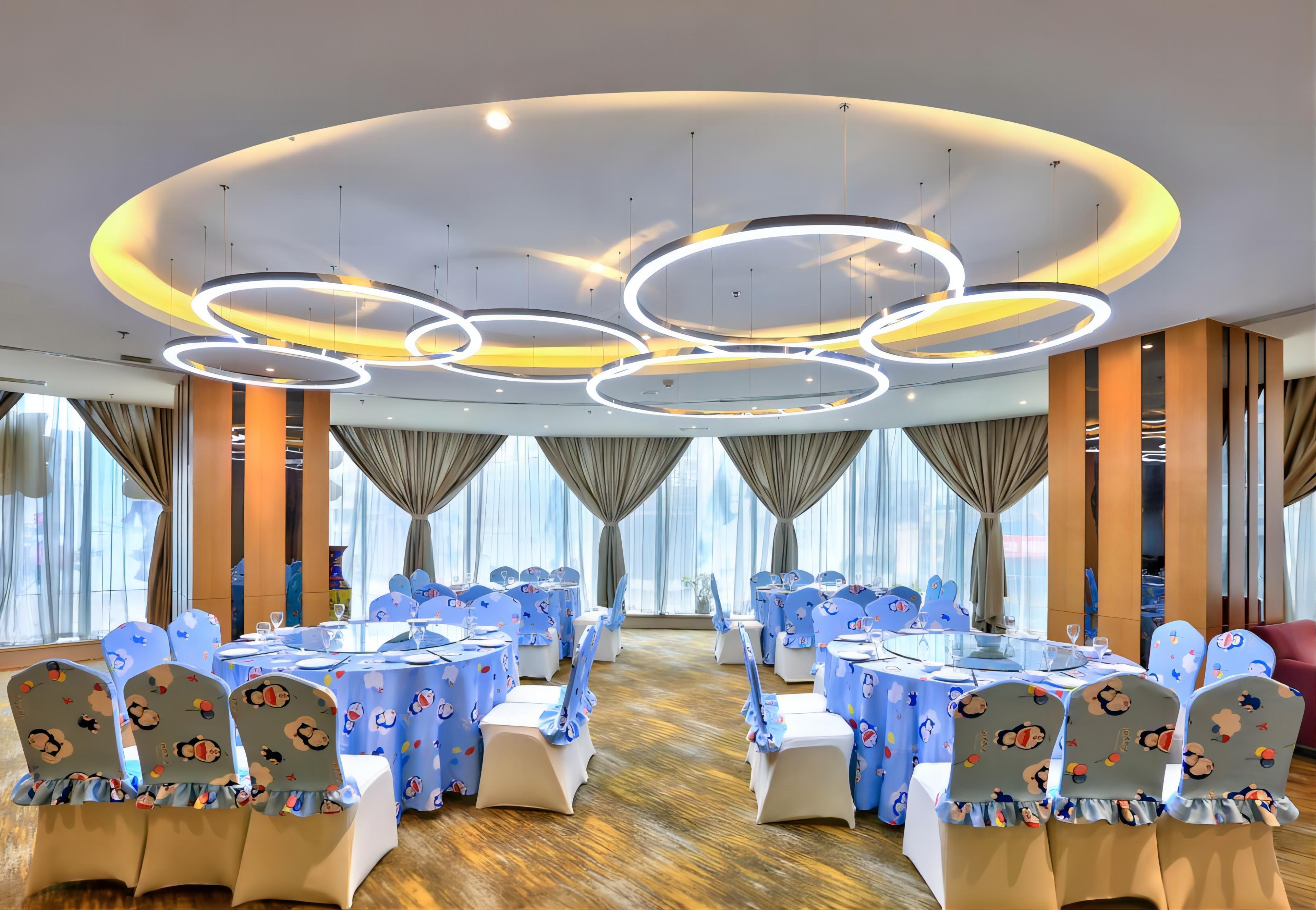 Holiday Inn Express Dalian City Center 36/50