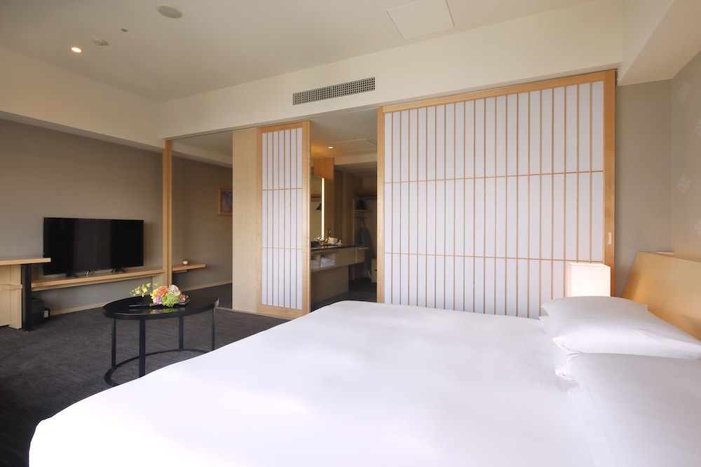 The Capitol Hotel Tokyu 14/74