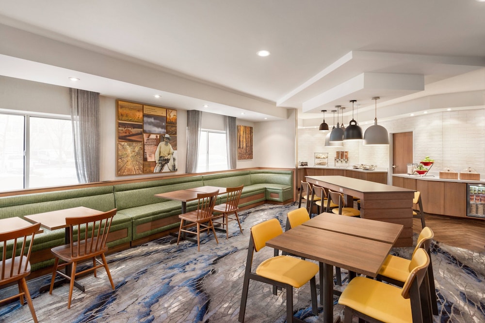 Fairfield Inn by Marriott Erie Millcreek Mall 21/27