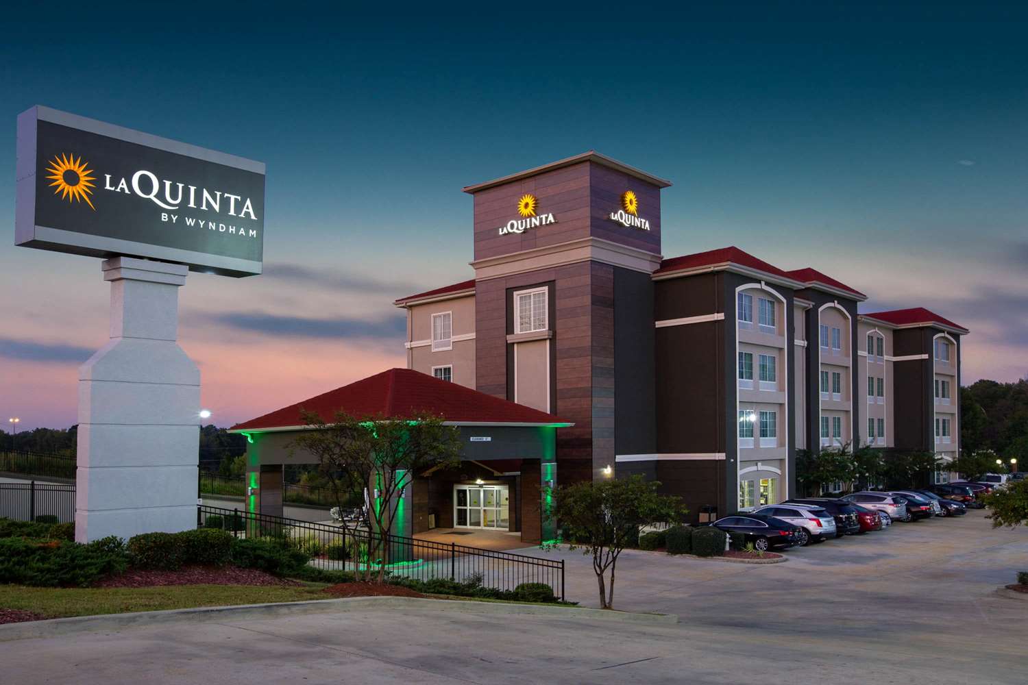 La Quinta Inn & Suites by Wyndham Tupelo 43/48