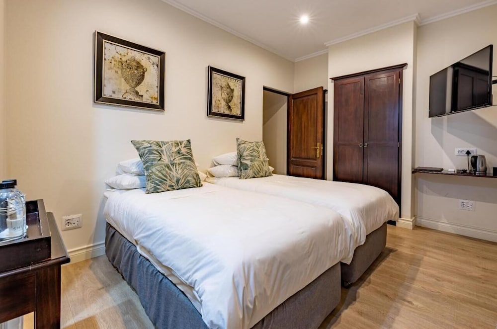 Sheppard Boutique Guesthouse 20/50