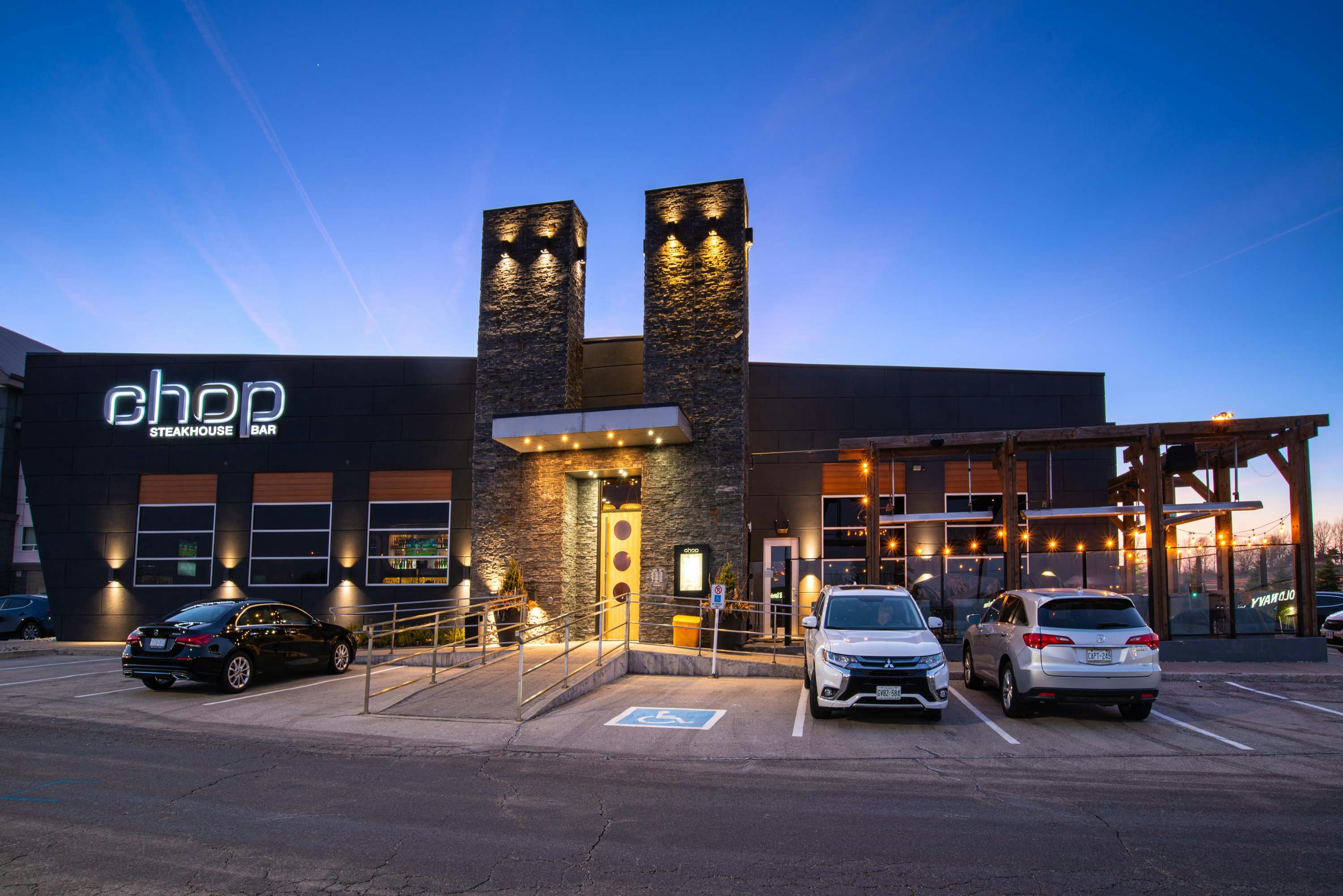 Sandman Hotel Oakville 31/33