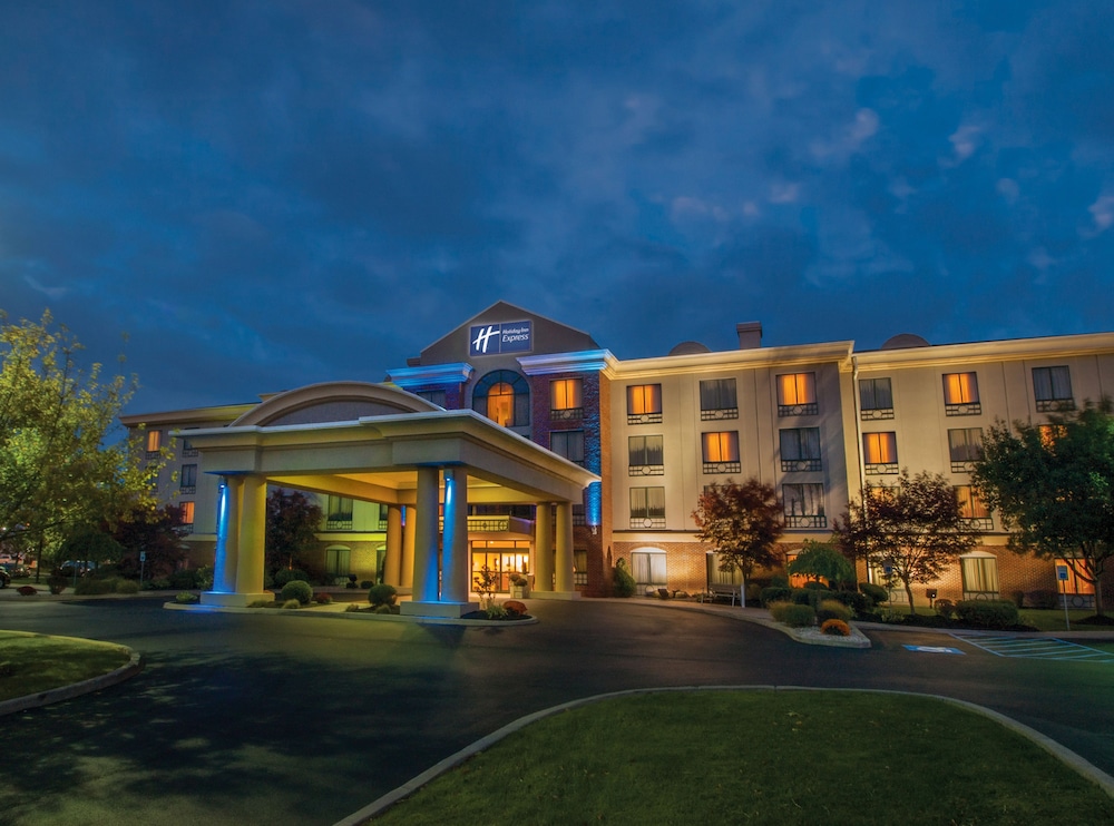 Holiday Inn Express Hotel Suites Buffalo Airport 1/58