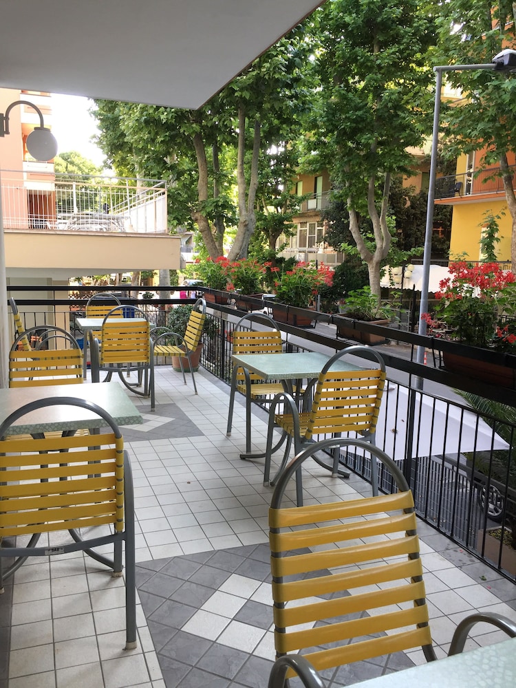 Hotel Colibrì 13/17