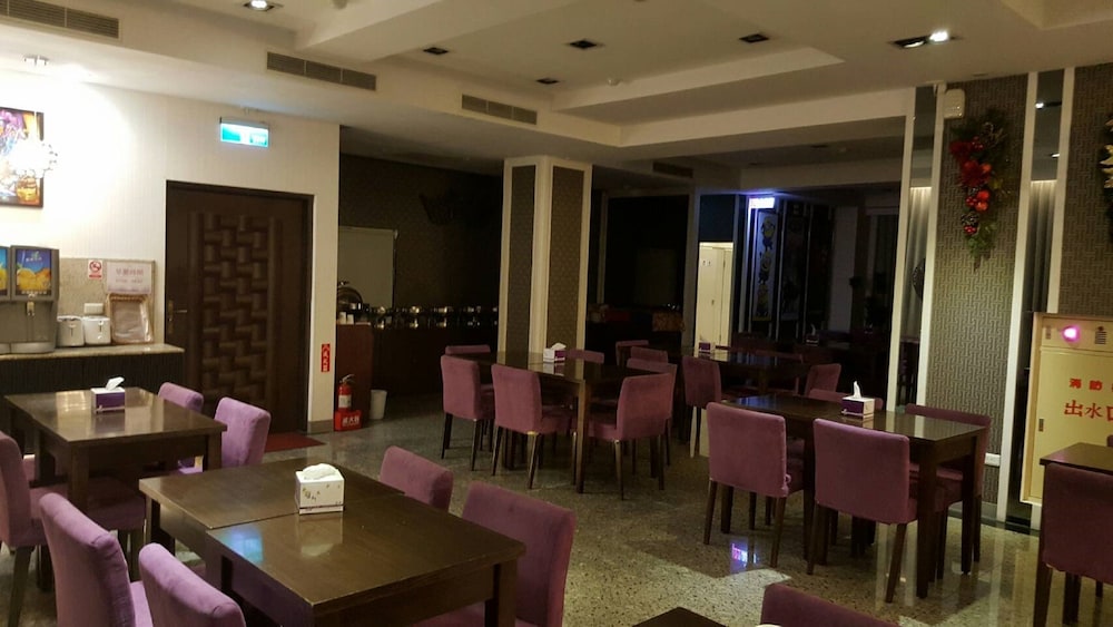 Together Hotel - Hualien Zhongshan 40/50