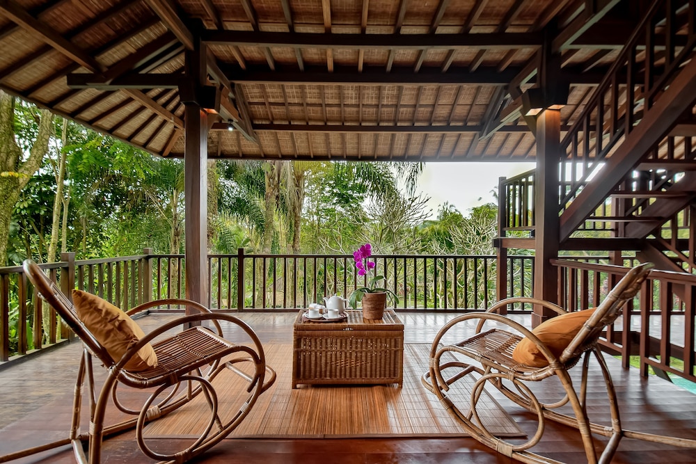 Villa Atas Awan 35/50