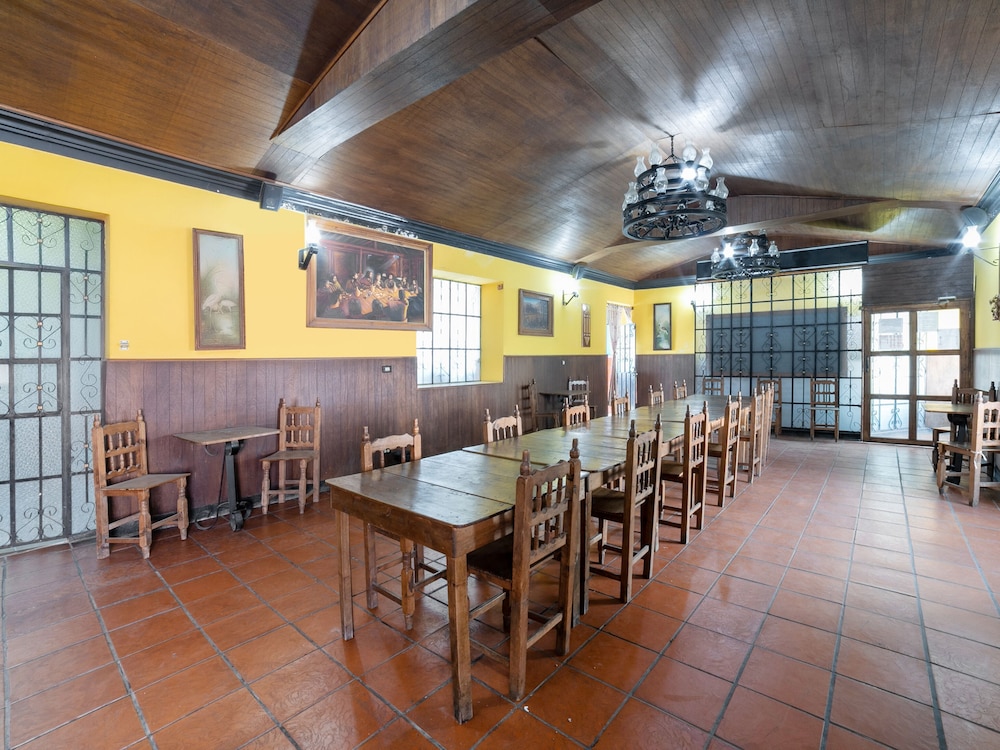 OYO Casa Vieja 32/49