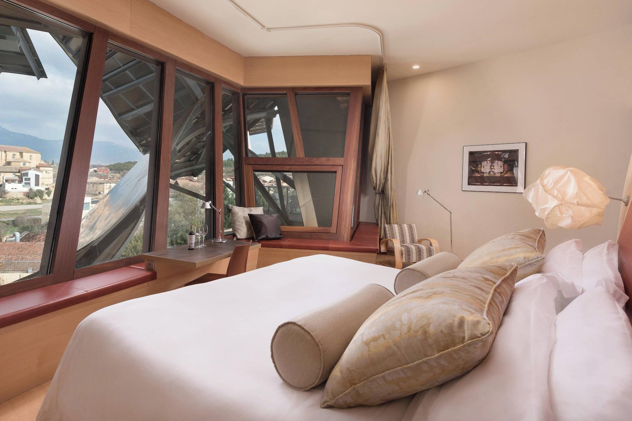 Premium, Double Bed