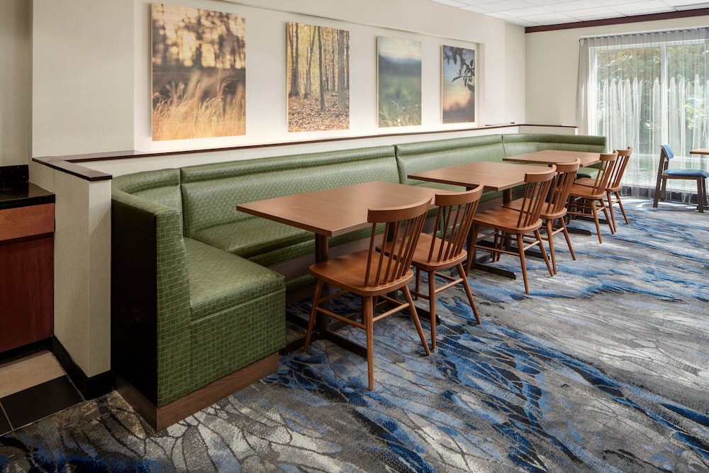 Fairfield Inn Suites Carlisle 42/55