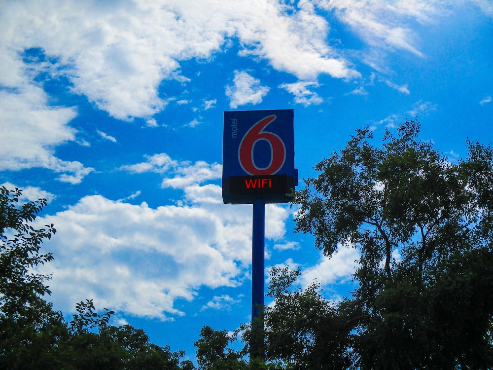 Motel6 Memphis, TN - Downtown 52/58