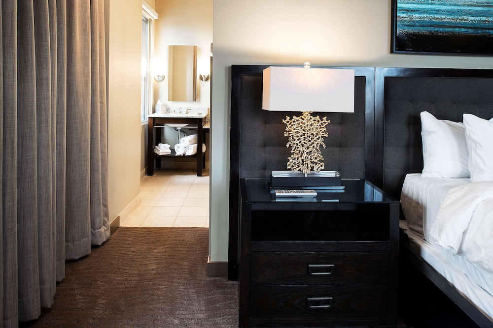 Colcord Hotel Oklahoma City, Curio Collection by Hilton 43/62