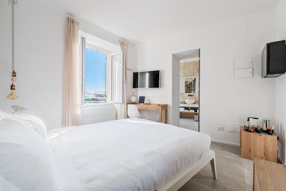 Mountain, Deluxe, Queen Bed, with View