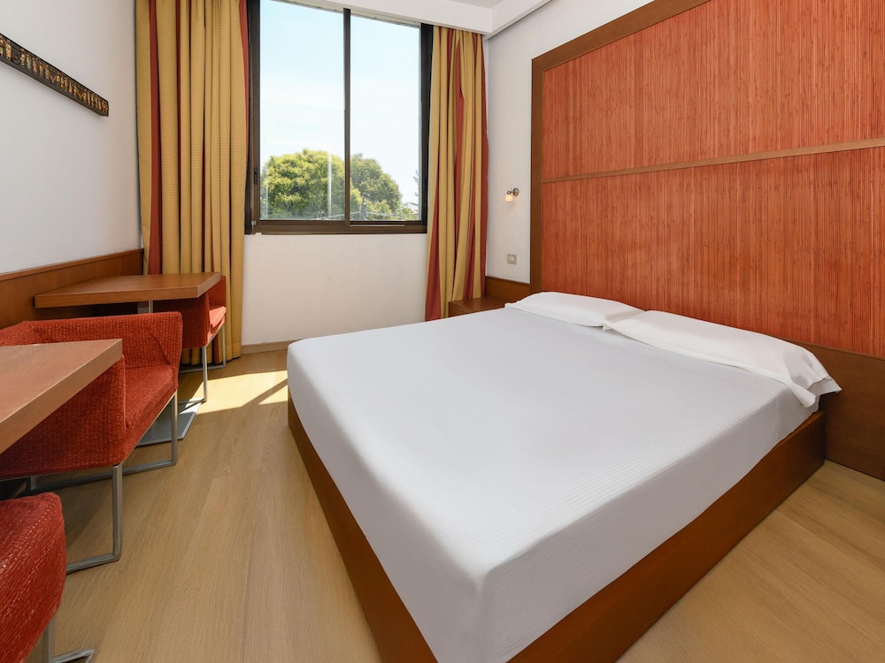 ROOM, SINGLE, SINGLE BED
