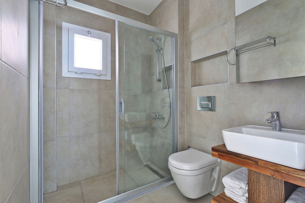 Lavinya Otel 50/50