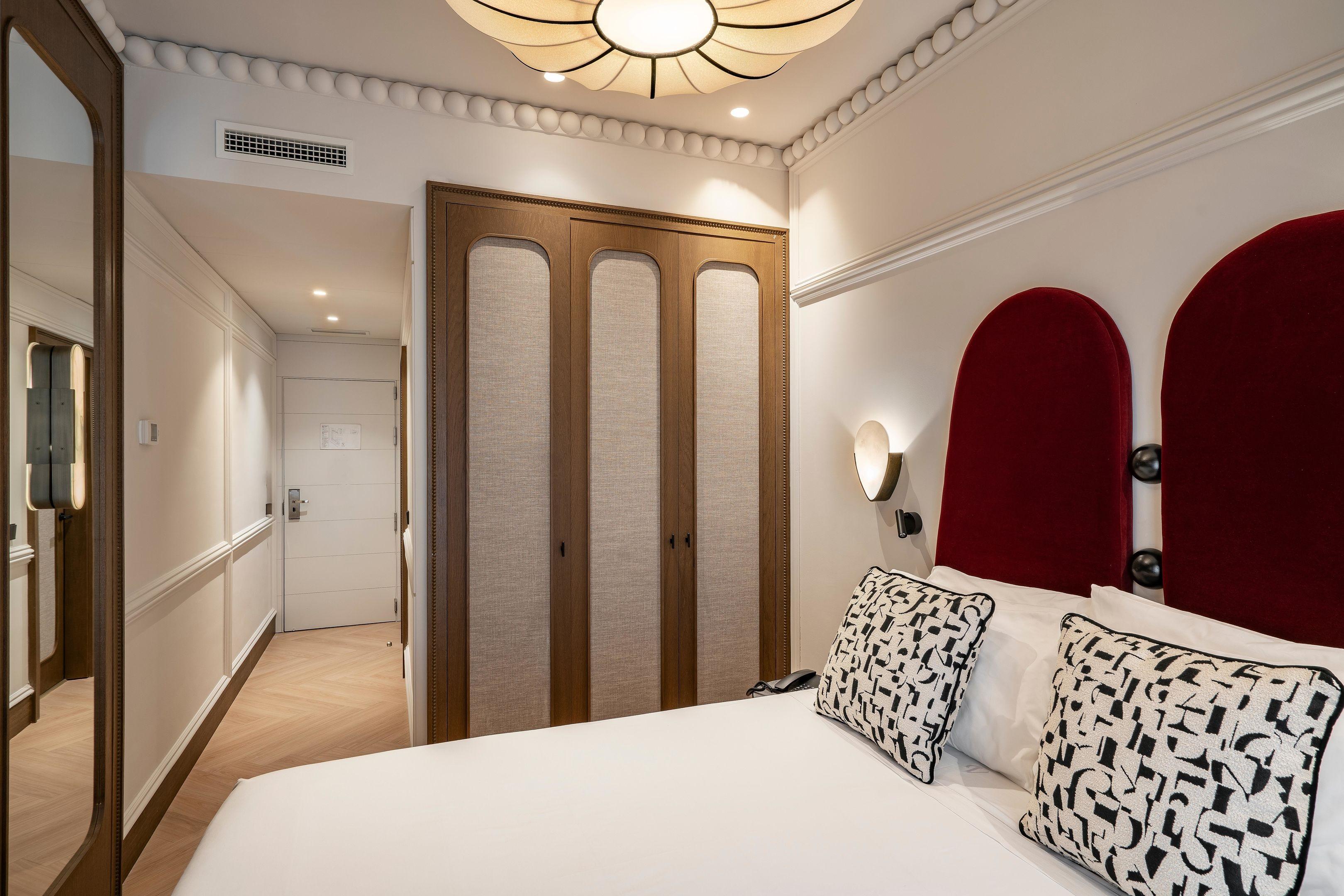 Superior, Double Bed, Street View, Balcony