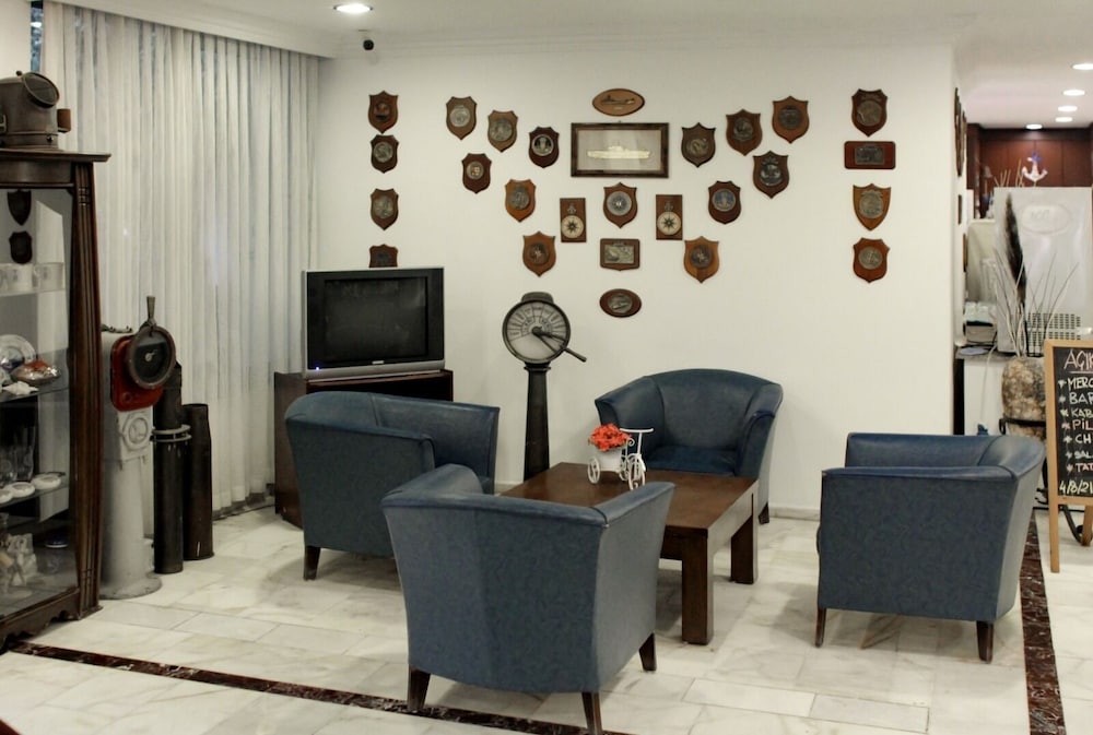 Navy Hotel 30/46