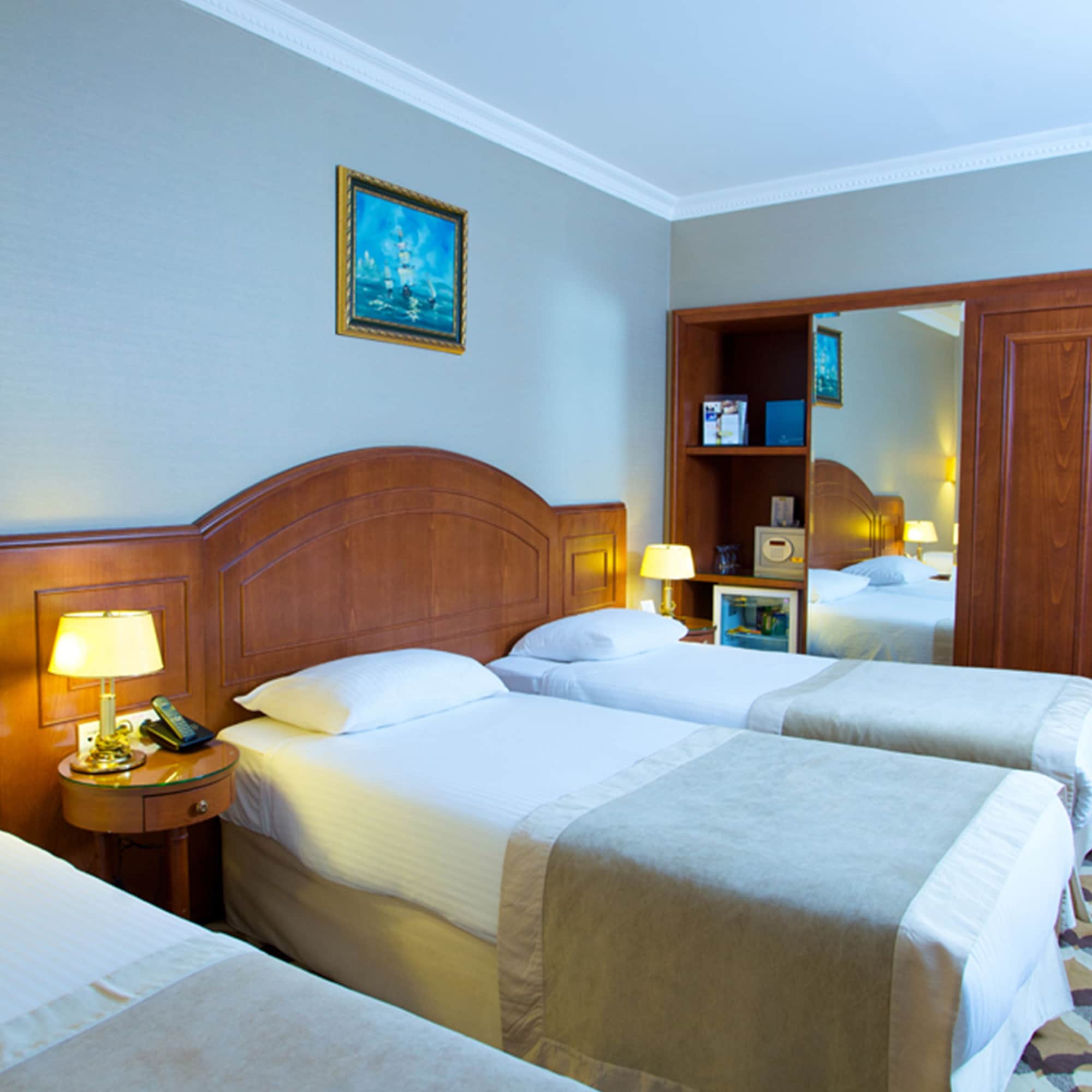 ROOM, TRIPLE, 3 BEDS