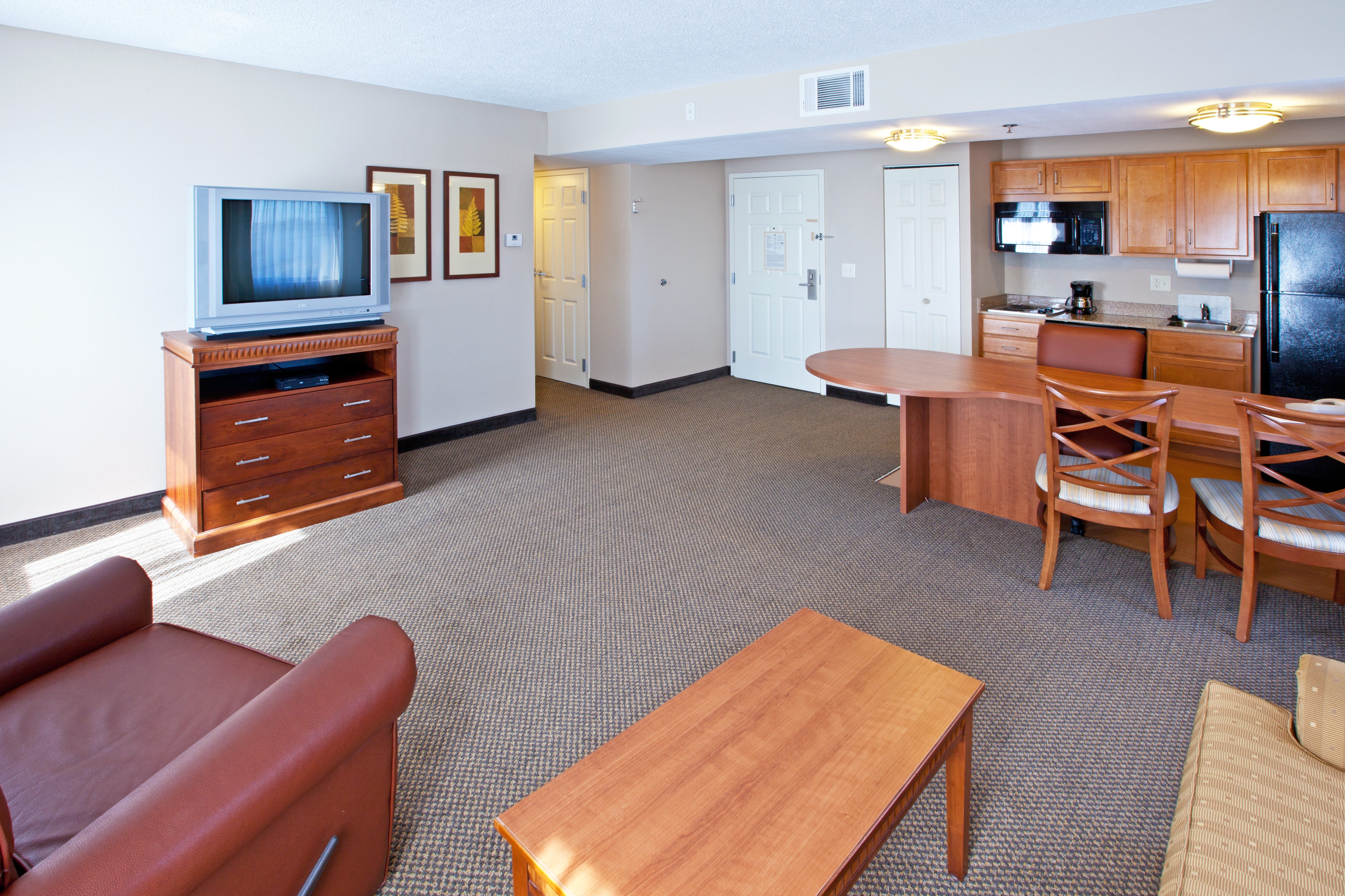 Candlewood Suites Indianapolis Downtown Medical District 37/73
