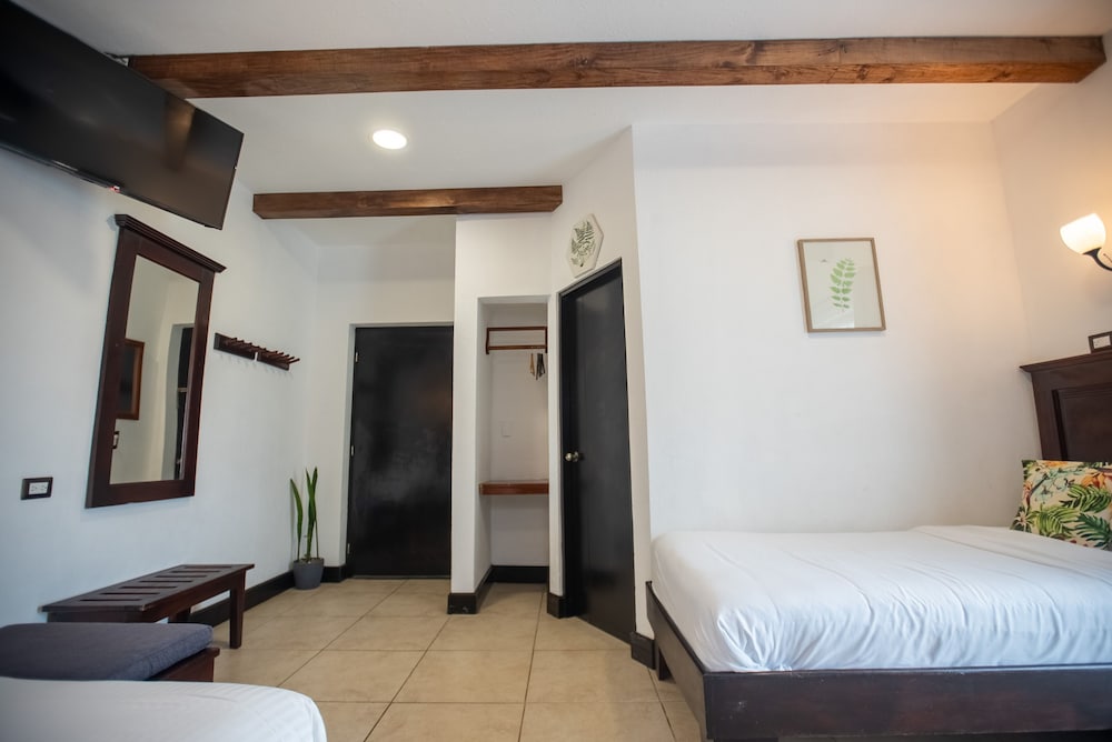 Camino Verde Bed & Breakfast 12/49