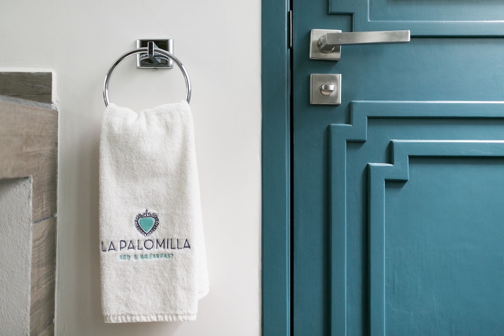 La Palomilla Bed And Breakfast 74/100