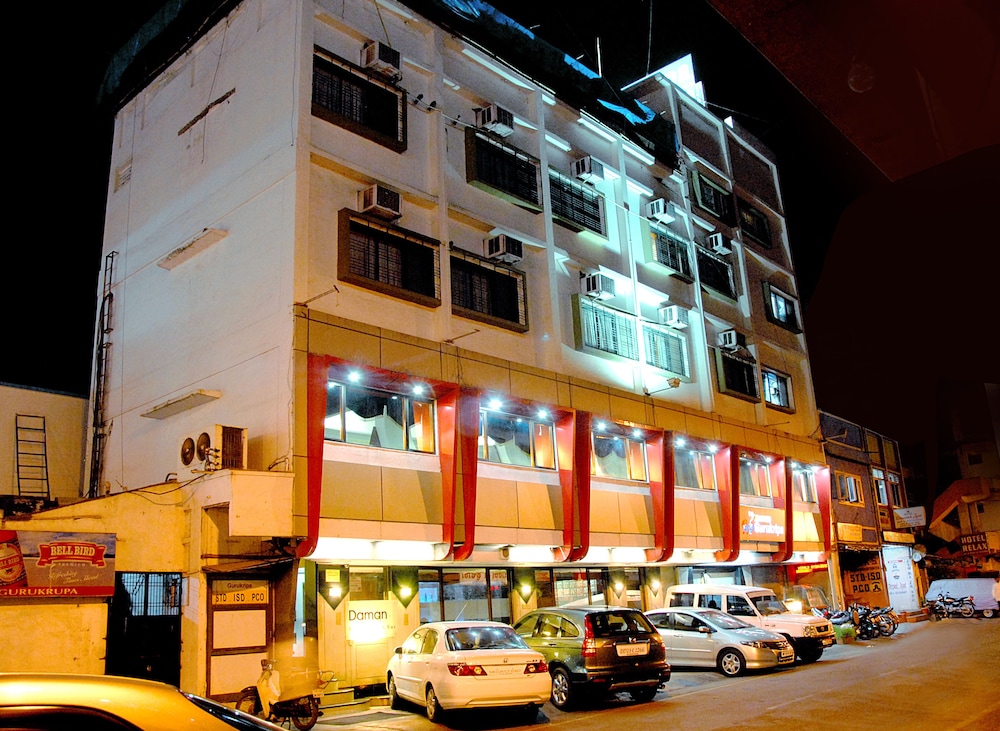 Hotel Gurukripa 4/50