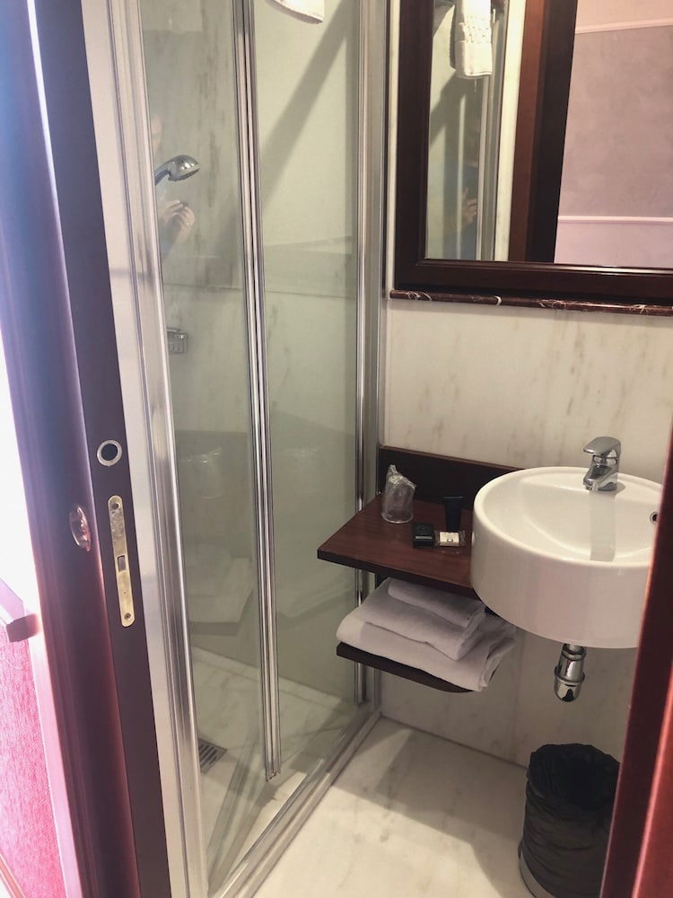 Best Roma Hotel 24/76