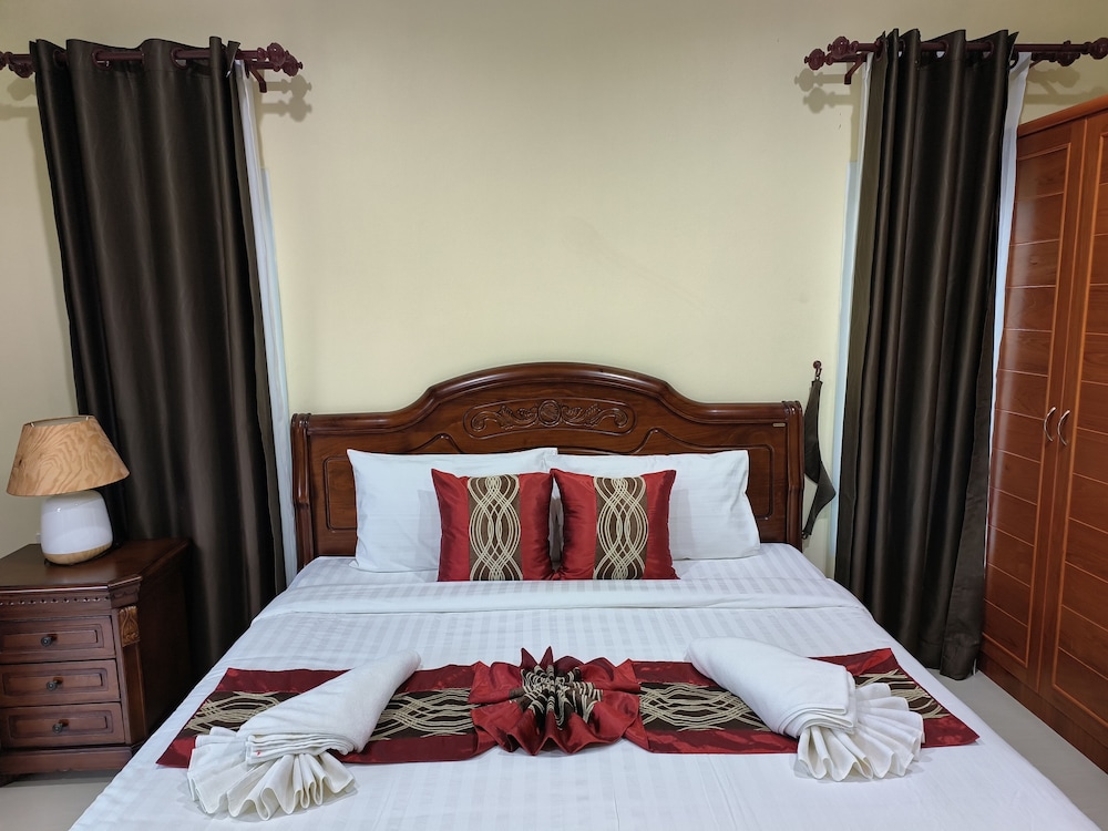 DELUXE, KING BED, SEA VIEW