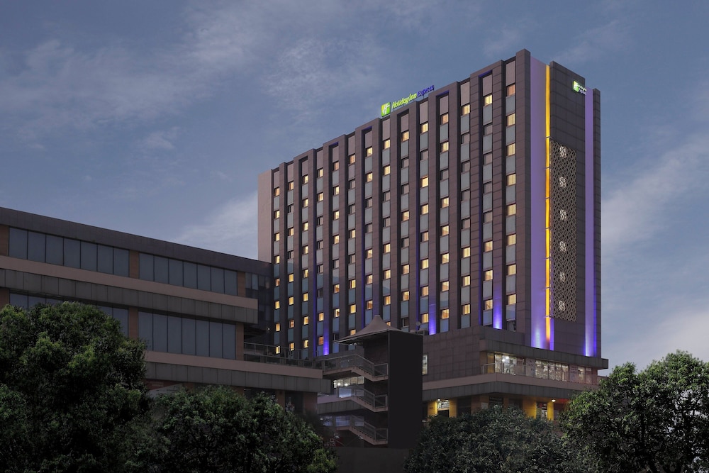 Holiday Inn Express Gurgaon Sector 50 2/49