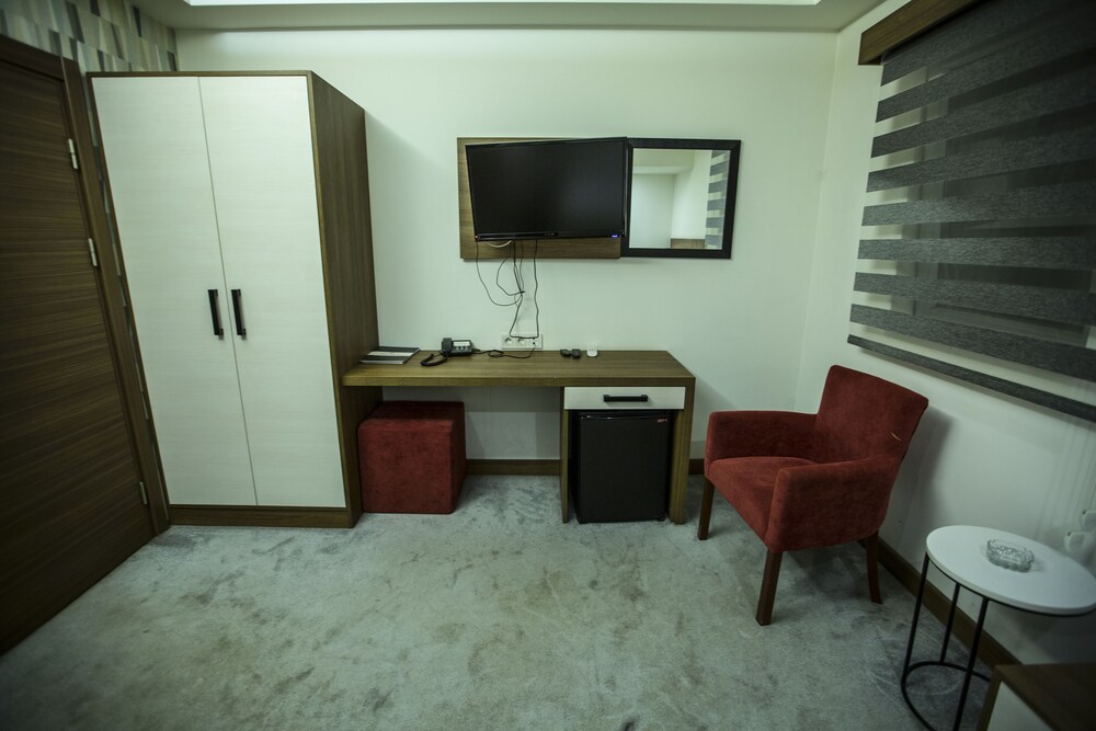 Rivada Otel 37/40