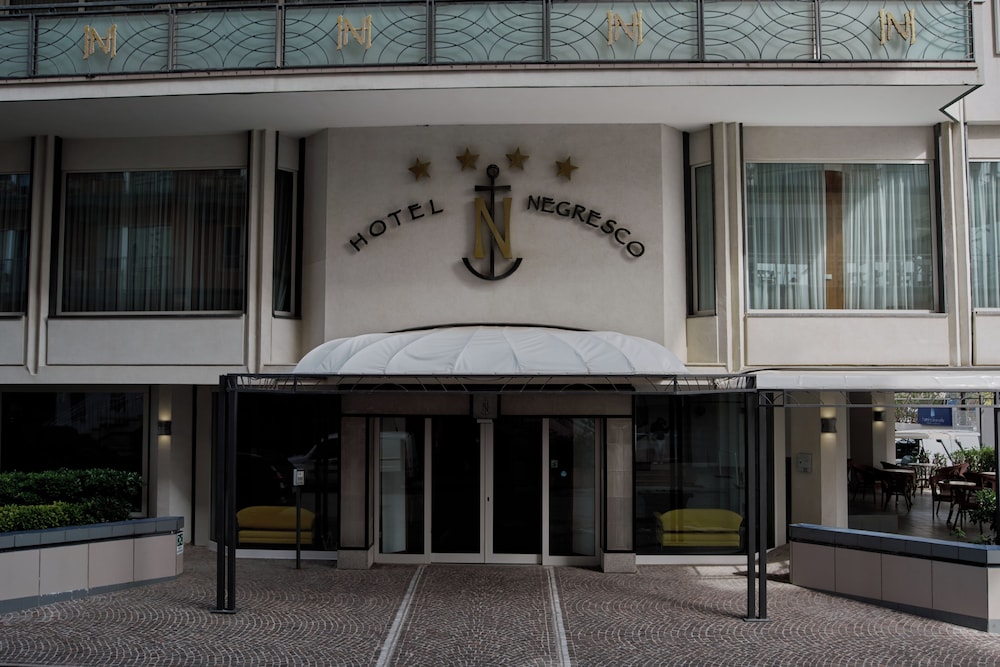 Negresco 2/62