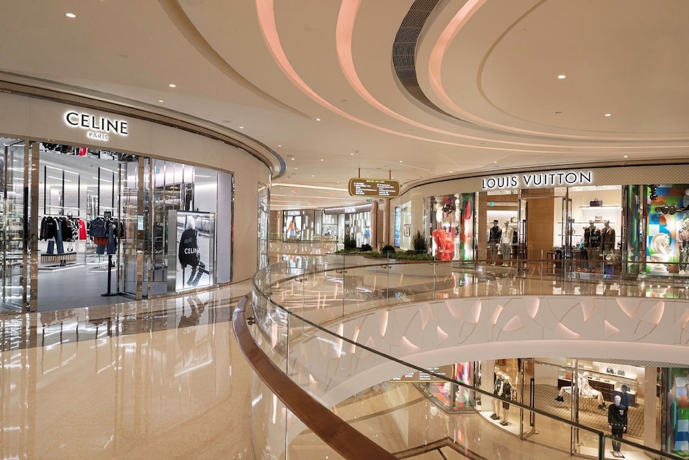 Broadway Macau 35/50