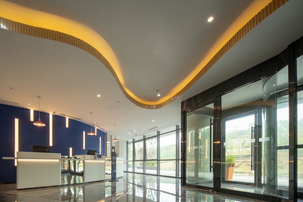 Holiday Inn Express Nanjing Happy Valley 18/40