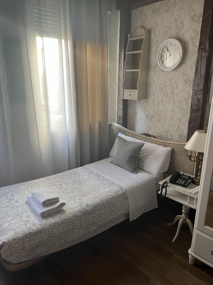 Hostal Central Palace Madrid 11/32