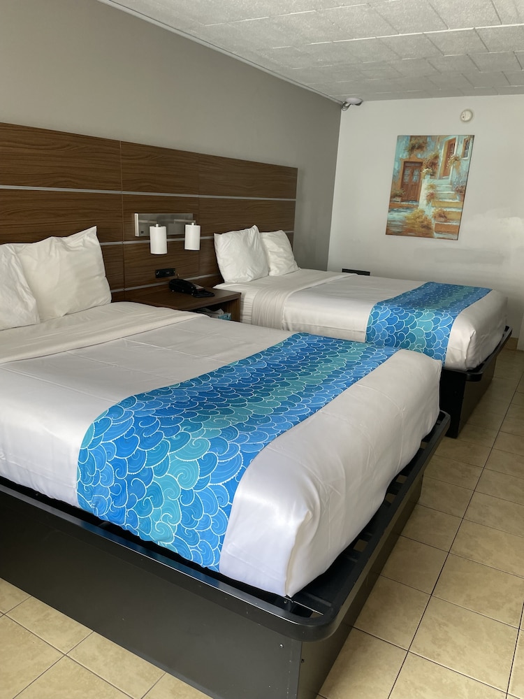 DELUXE, STUDIO, 2 QUEEN BEDS