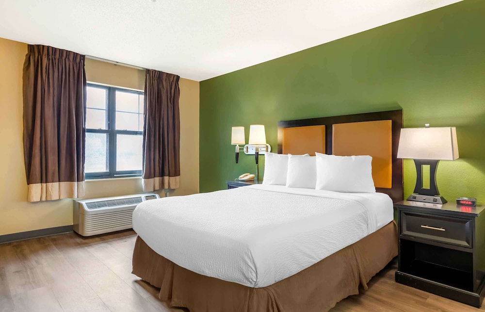Extended Stay America - Minneapolis - Woodbury 11/52