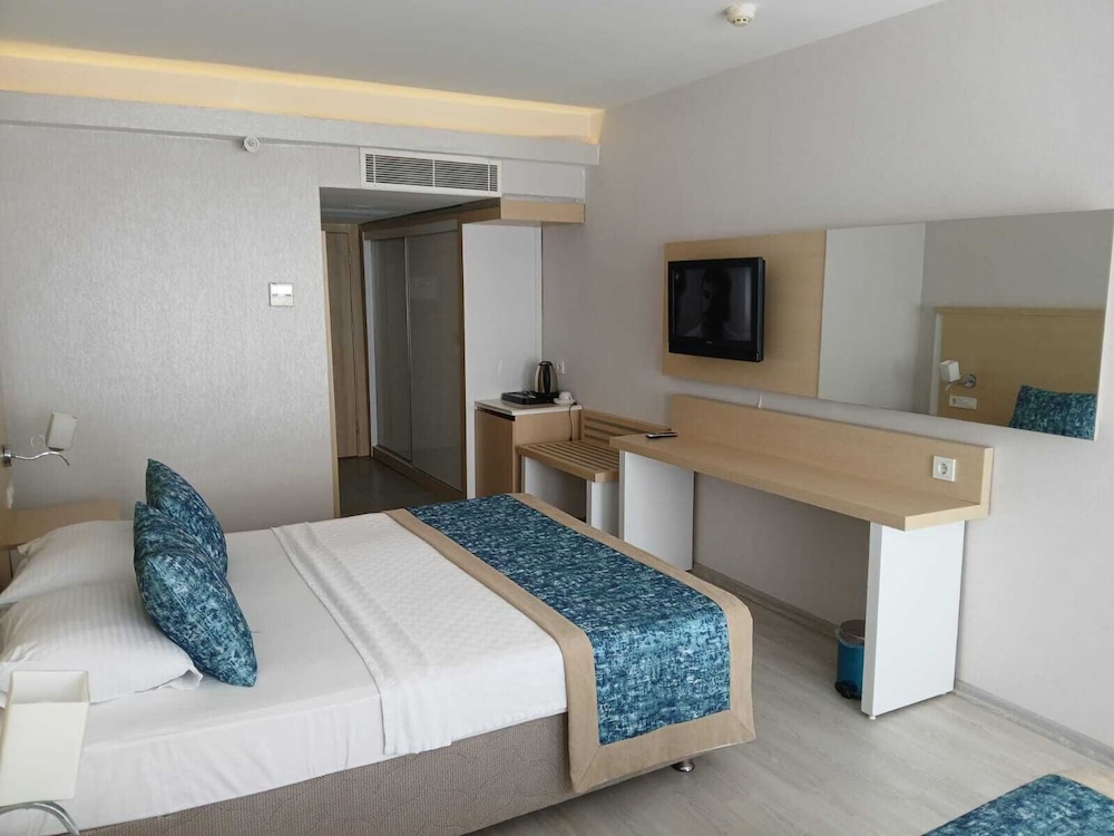 Pirates Park Resort 16/55