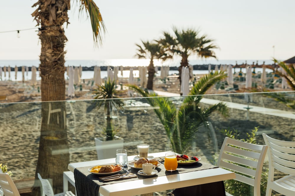 Baldinini Hotel 30/48