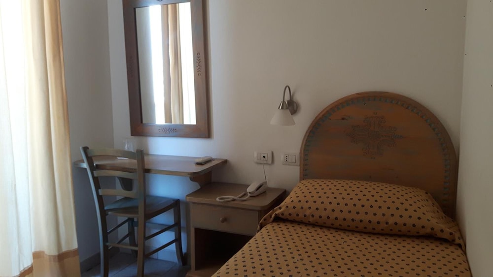 ALGHERO CITY HOTEL(FORMERLY Hotel Barcellona) 24/42