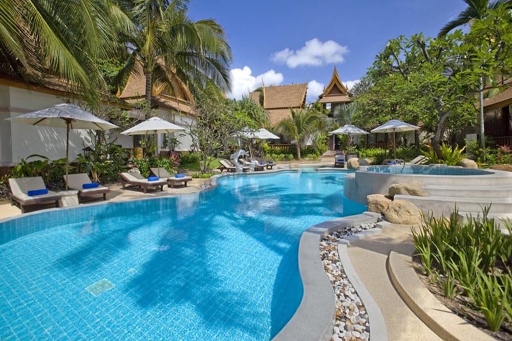THAI HOUSE BEACH RESORT 70/75
