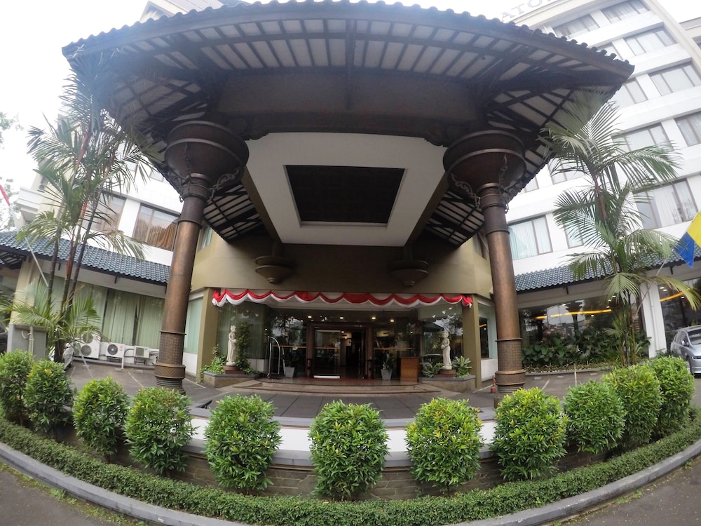Kedaton Hotel 2/66