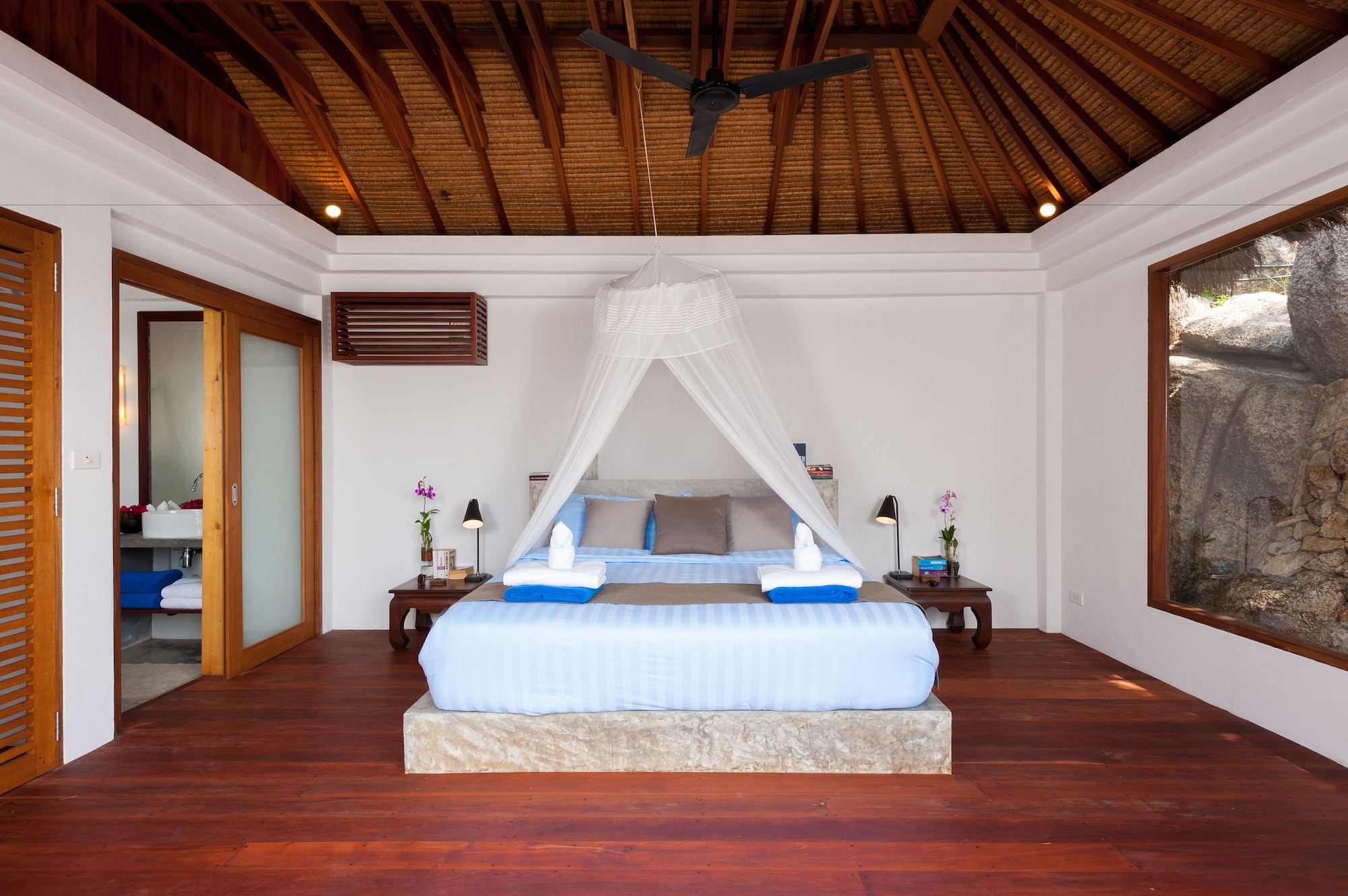 2 BEDROOMS, POOL, VILLA