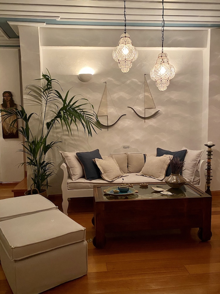 Niriedes Hotel 38/72