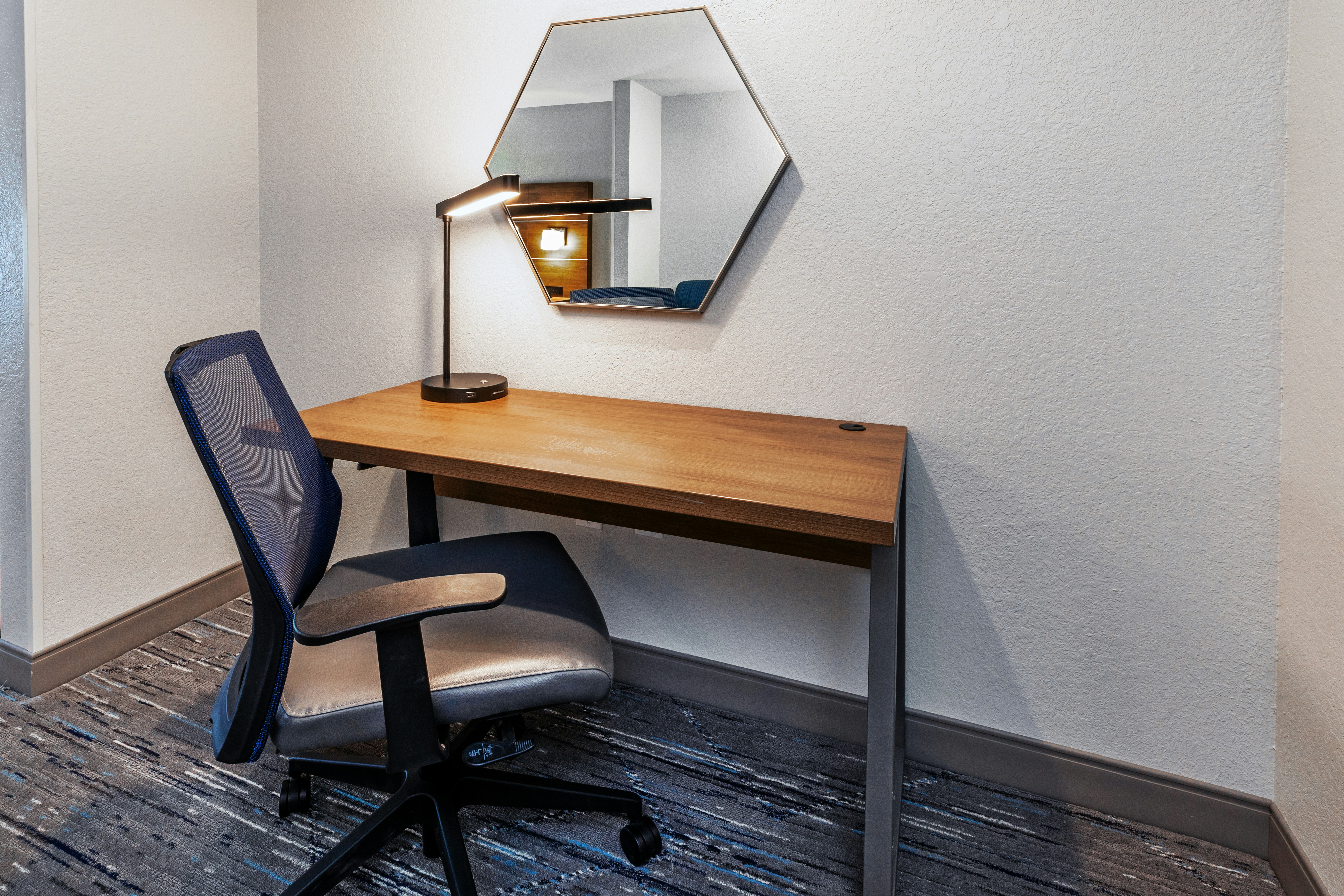 Holiday Inn Express Hotel and Suites Tulsa S Broken Arrow Hwy 51 72/80