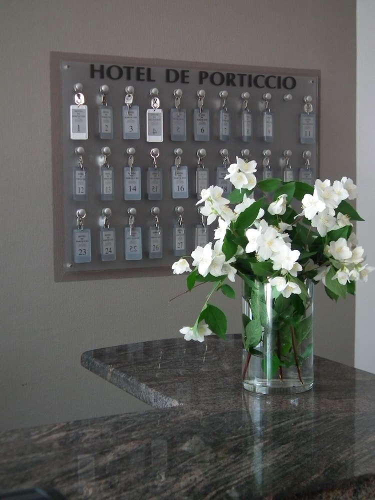 Hôtel De Porticcio 5/65