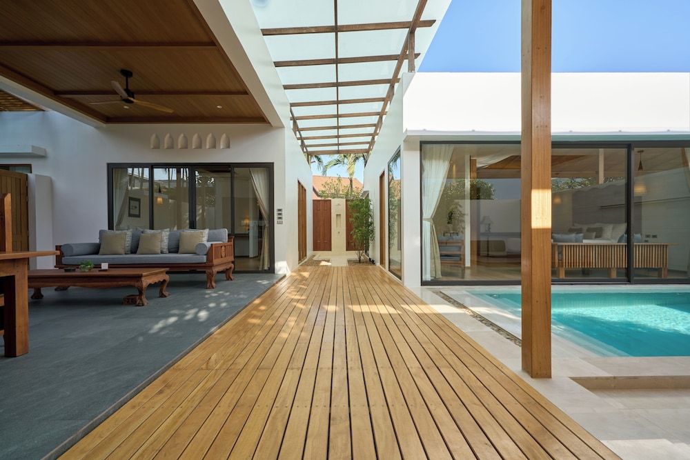 Malisa Villa Suites 63/87