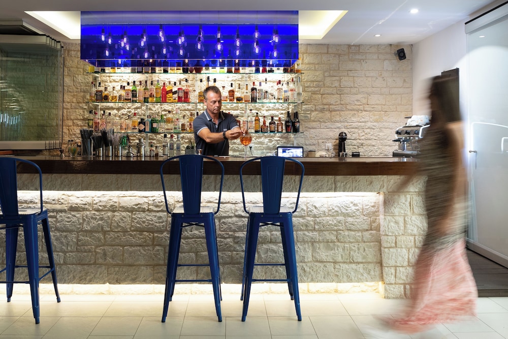 Melina Bay Boutique Hotel 45/60