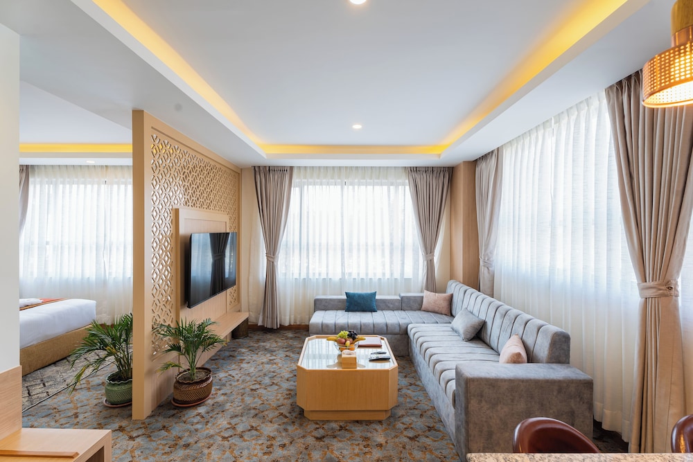 Hotel Crystal Pashupati 52/67